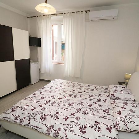 פורץ Old Town Rooms And Apartment מראה חיצוני תמונה