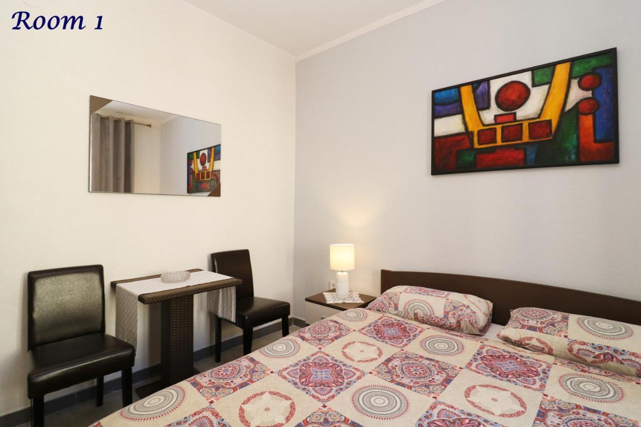 פורץ Old Town Rooms And Apartment מראה חיצוני תמונה