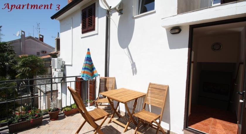 פורץ Old Town Rooms And Apartment מראה חיצוני תמונה